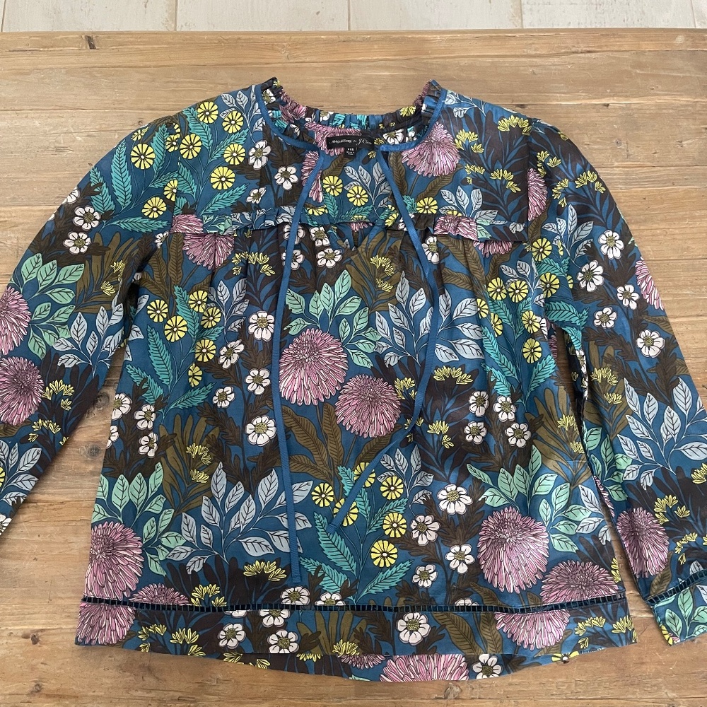 EUC J. Crew size XXS shirt long sleeve floral